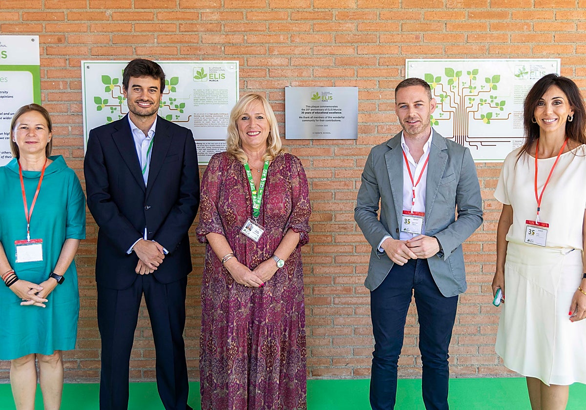 Autoridades en el acto de conmemoración del 36 aniversario de ELIS Murcia