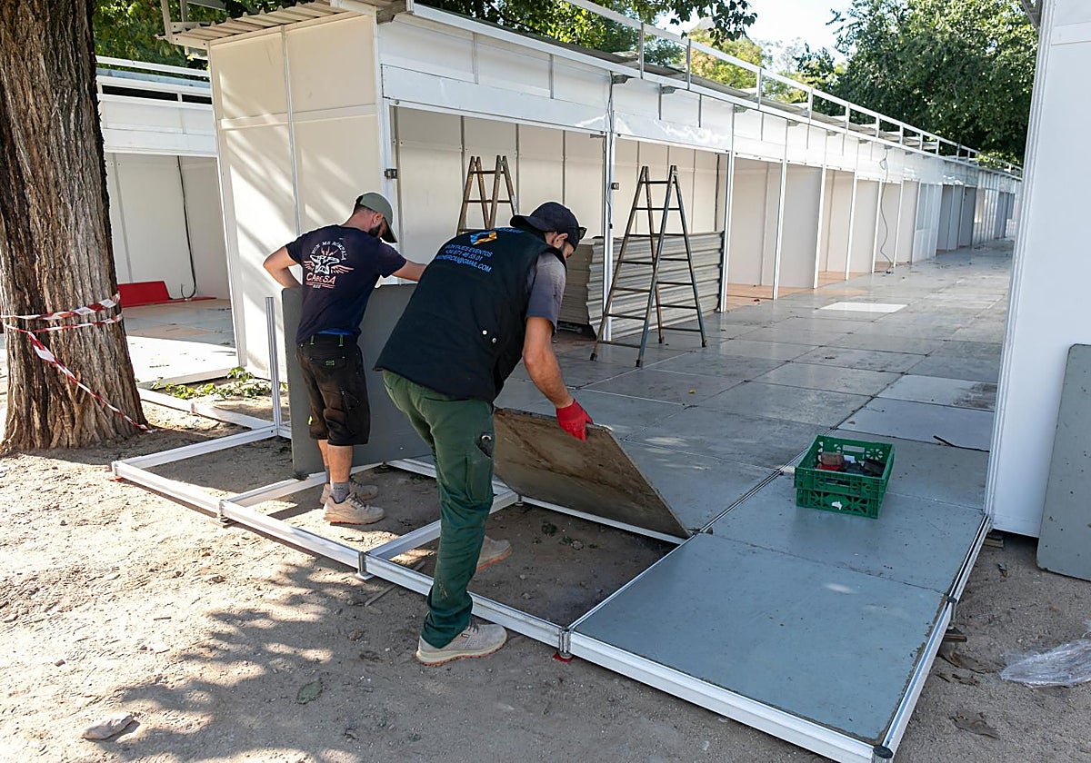 Ya se están ultimando los preparativos para la apertura de Farcama en el paseo de Recaredo