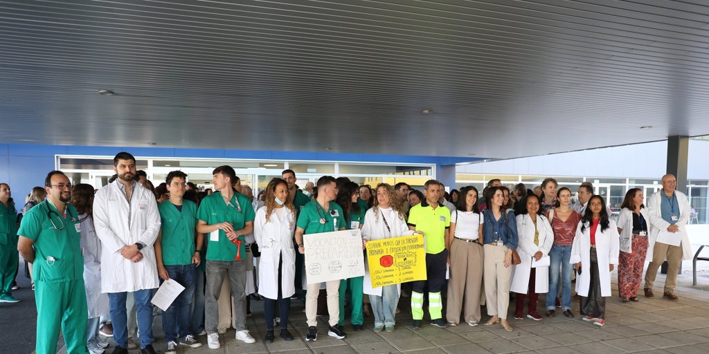 Los sindicatos cifran en un 80% la incidencia de la huelga de médicos en la región, y el Sescam la rebaja al 43%