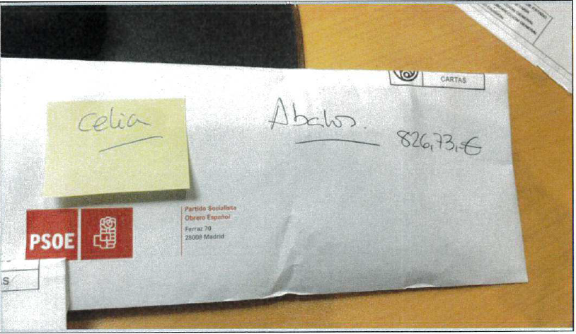 Imagen de uno de los sobres aportados en el informe de la UCO