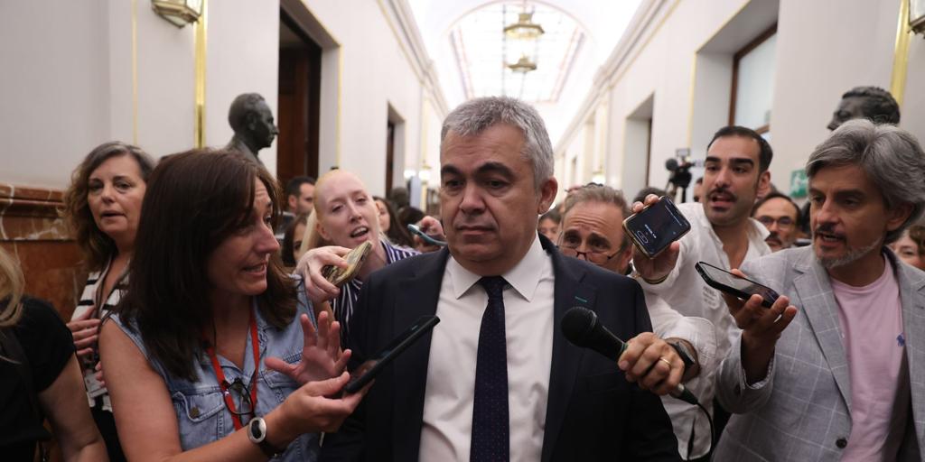 El Supremo recuerda a Santos Cerdán que tiene «un abigarrado conjunto de indicios» contra él y rechaza dejarle en libertad