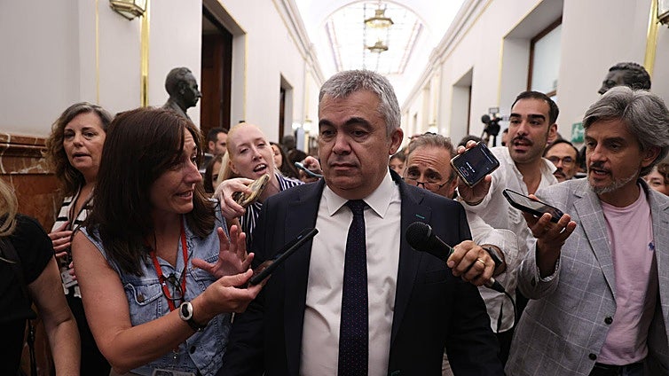 El Supremo recuerda a Santos Cerdán que tiene «un abigarrado conjunto de indicios» contra él y rechaza dejarle en libertad