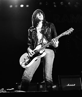 Imagen secundaria 2 - Arriba, Nick Cave. Abajo, Patti Smith y Johhny Ramone