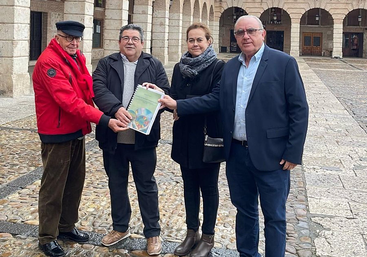 Agustín Jiménez, José Antonio Valencia, Conchi Monzón y Eduardo Jiménez, alcaldes de Noblejas, Santa Cruz de la Zarza, Villarrubia de Santiago y Ocaña