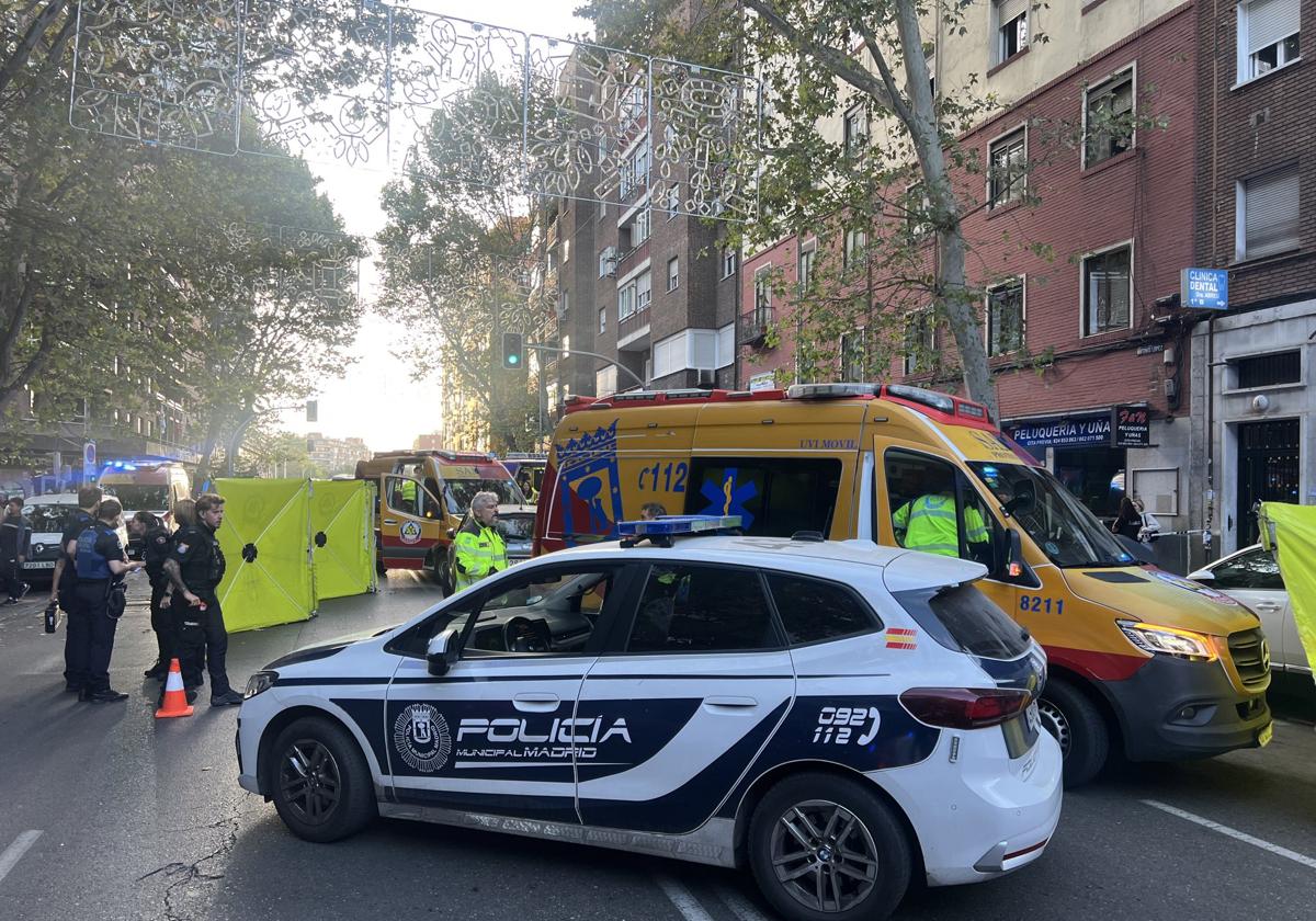 Dos heridos muy graves tras ser atropellados en la calle Antonio López de Madrid