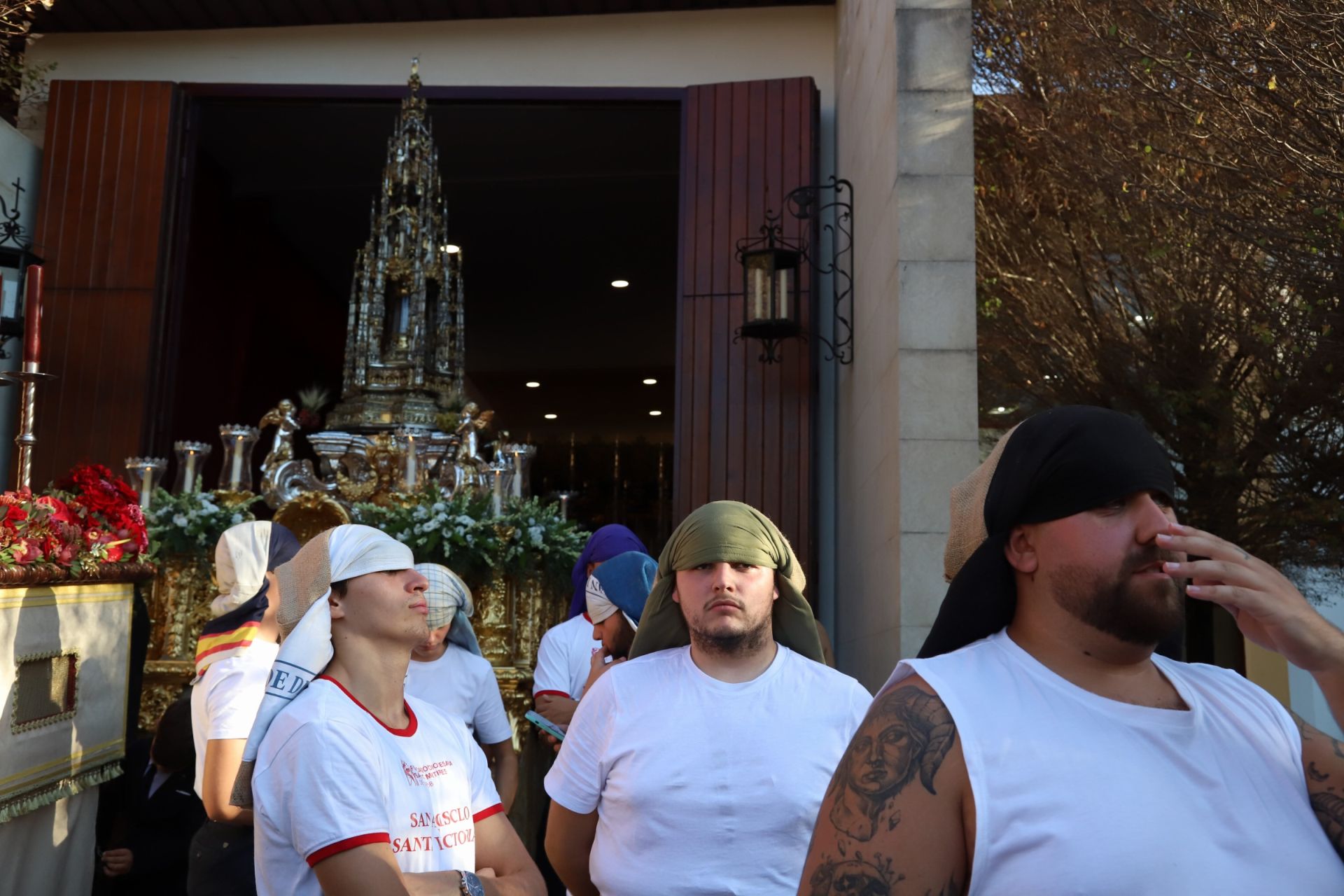 La multitudinaria procesión y la misa con Jesús Sacramentado en la Plaza de toros de Córdoba, en imágenes