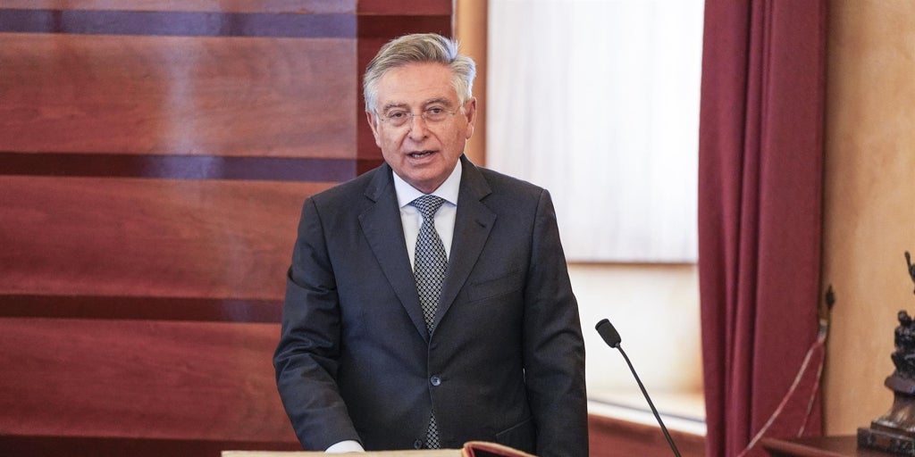 El director de la Oficina Antifraude quiere reducir la burocracia y ganar lo mismo que el Defensor del Pueblo