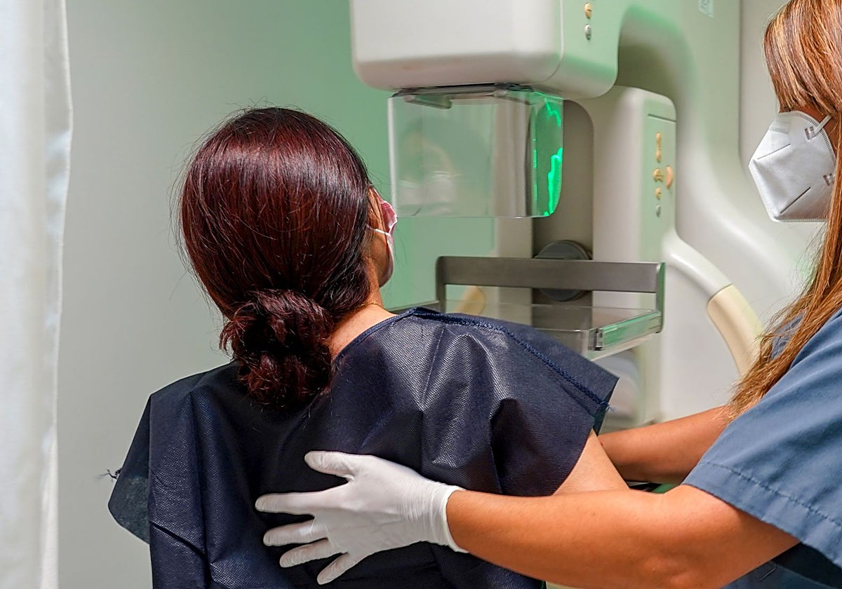 La Junta responderá «con transparencia y con soluciones» a las 2.000 mujeres del cribado de cáncer de mama