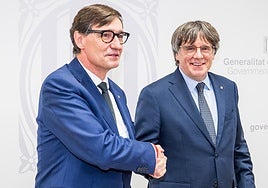 Puigdemont obligará a Illa a asumir que los inmigrantes tengan que hablar catalán