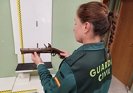 Investigada por contrabando y tráfico de armas tras interceptar una de 1802 que pudo pertenecer a un monarca inglés