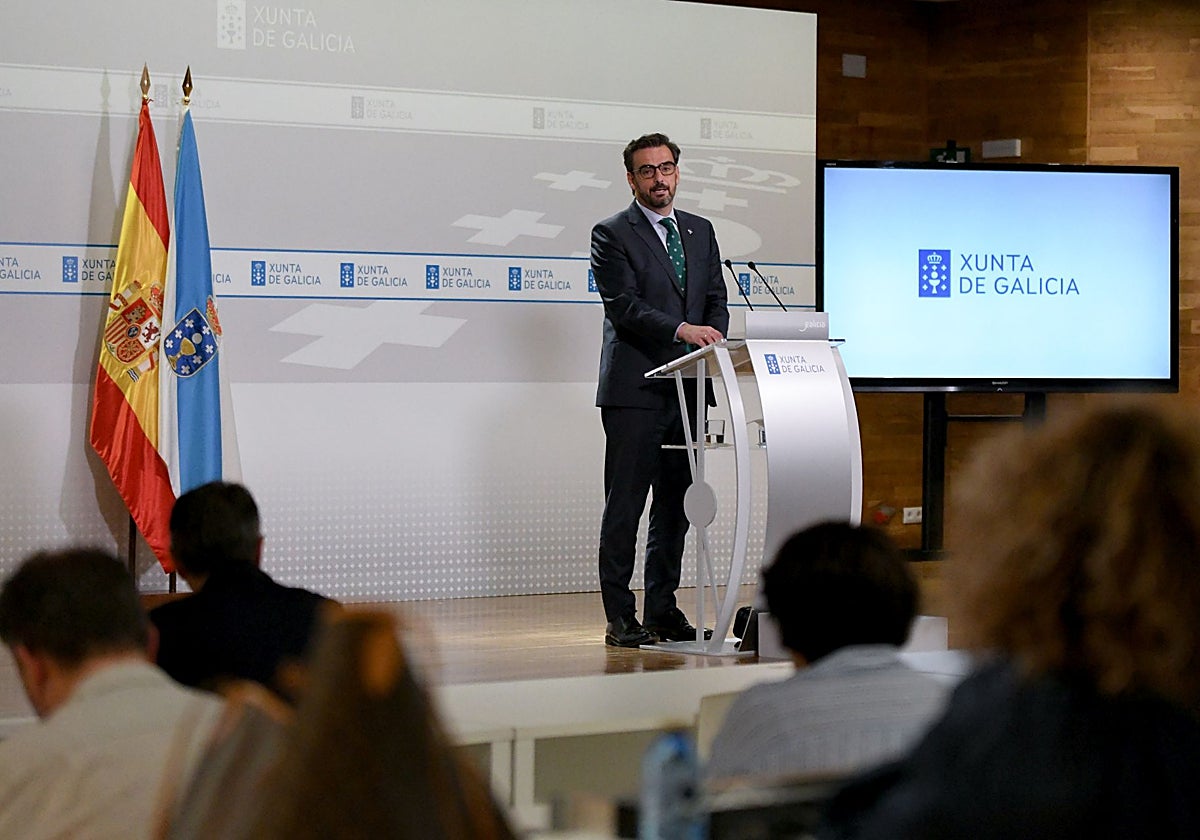 El conselleiro de Presidencia da cuenta de los asuntos abordados en Consello