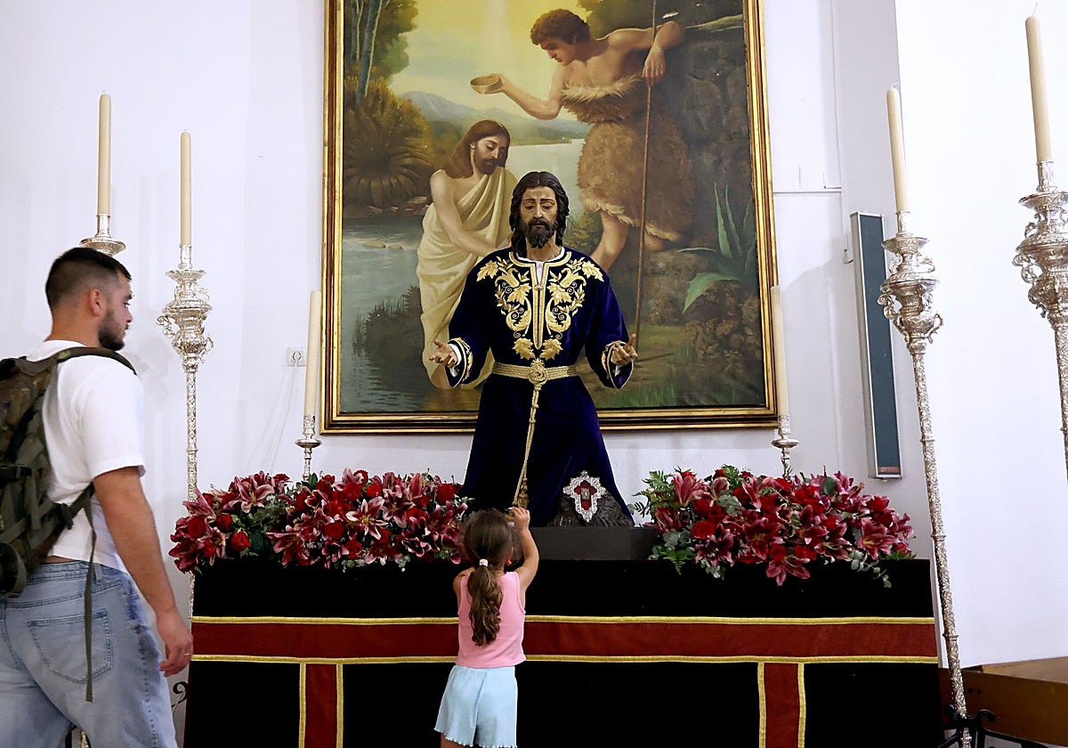 El Señor de las Penas y la Oración en el Huerto de Cabra, en la parroquia de San Fernando