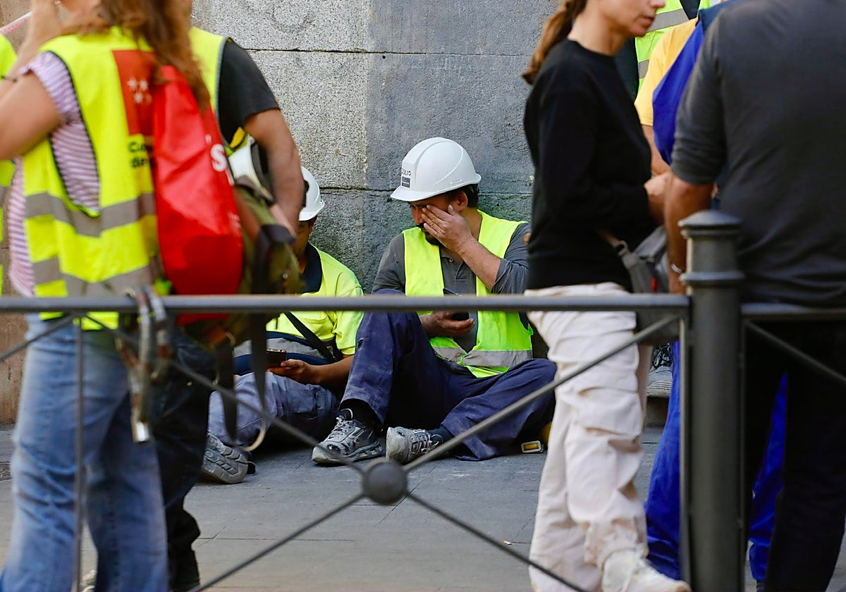 Operarios de la reforma en el edificio derrumbado sufren secuelas emocionales