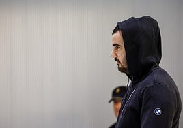 Los agentes que detuvieron a Kanjaa: «Estaba satisfecho y rezando junto al machete ensangrentado»