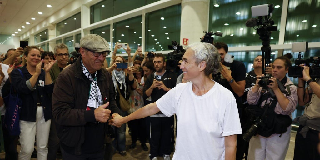 Colau aprovecha el tirón de la flotilla para intentar dar el salto a la política nacional