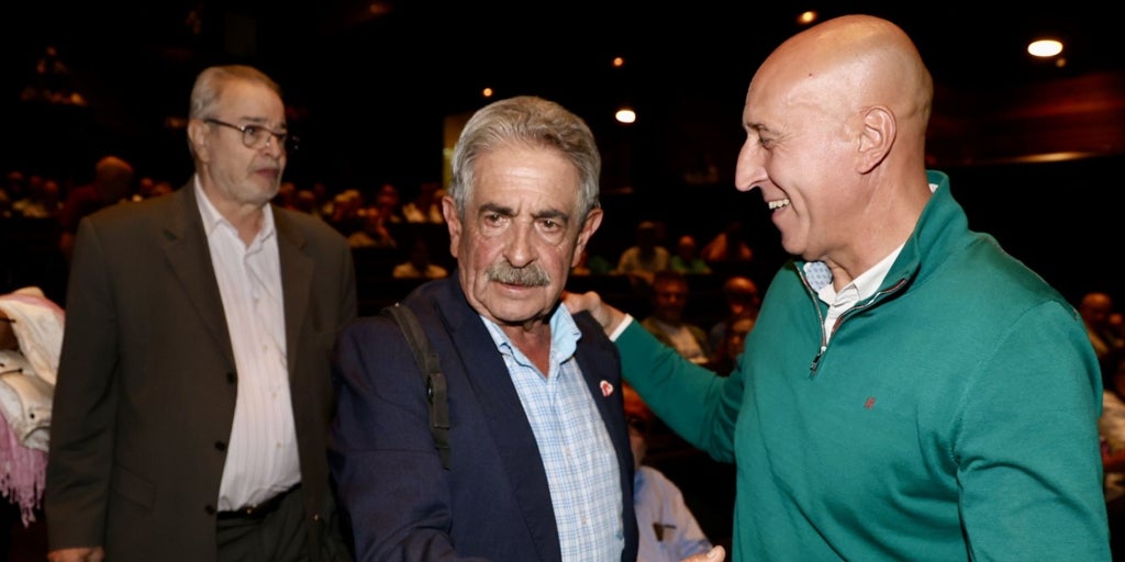Revilla hace feliz al alcalde y avala una autonomía propia que dependa de los leoneses