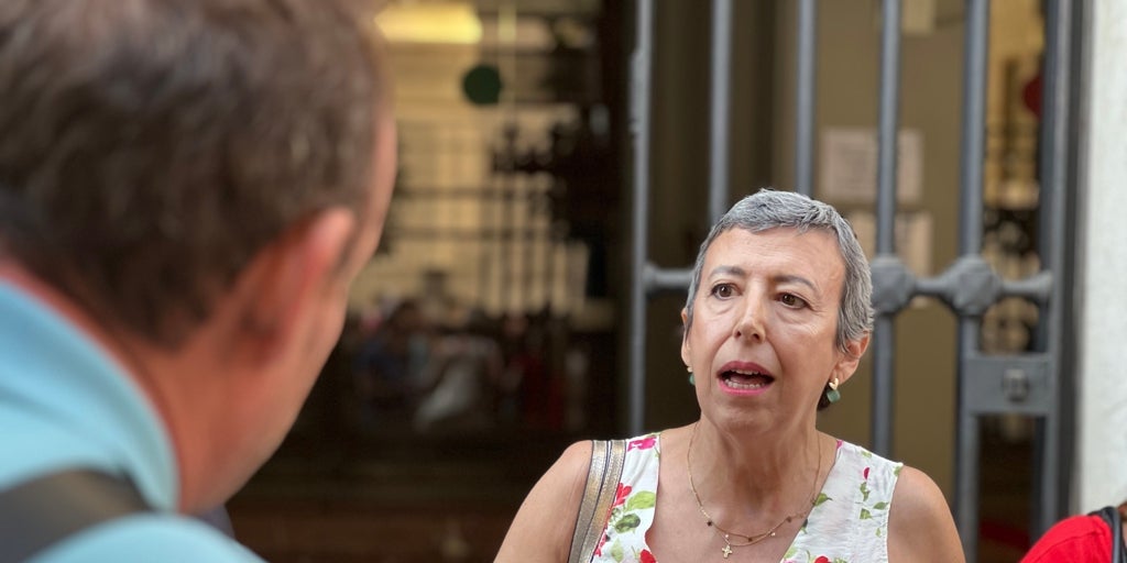 La Junta de Andalucía destina 12 millones de euros a reforzar el plan del cáncer de mama con 119 profesionales más
