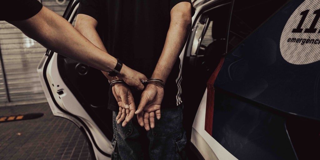 La mujer del detenido por violar a su hija de 21 años en Lérida lo denuncia ahora por malos tratos
