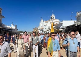 El Rocío de la Macarena sale al paso de la polémica por la compra de la casa en la aldea