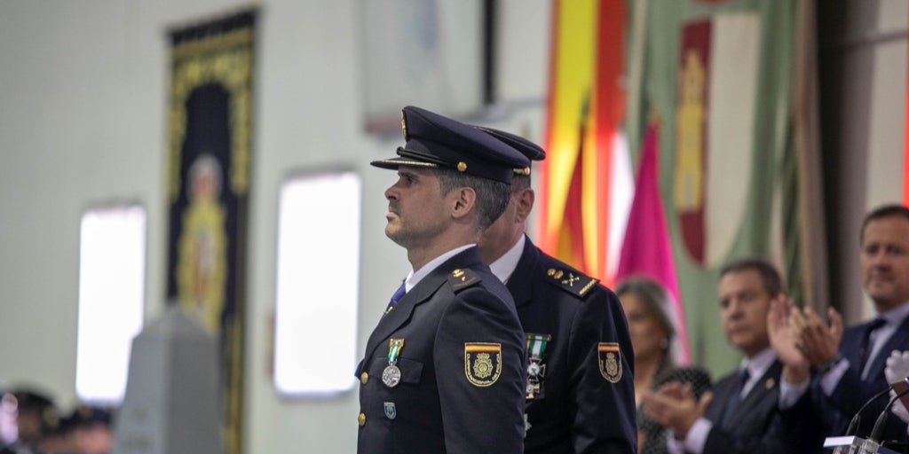 El policía de Puertollano que ha recibido la máxima distinción tras ser herido en un atraco en Úbeda
