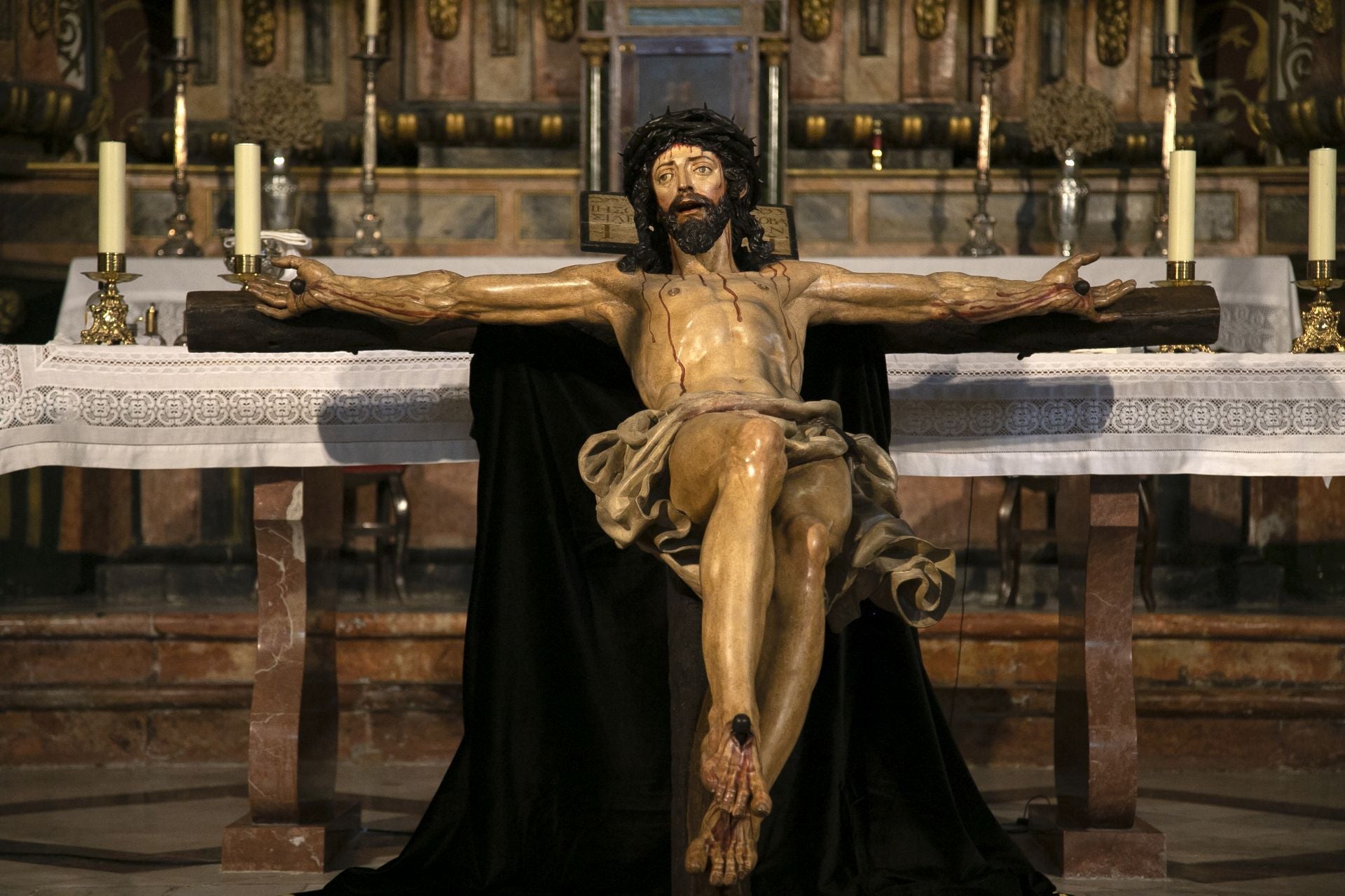 Las cofradías de la provincia siguen llegando para el Vía Crucis Magno de Córdoba, en imágenes