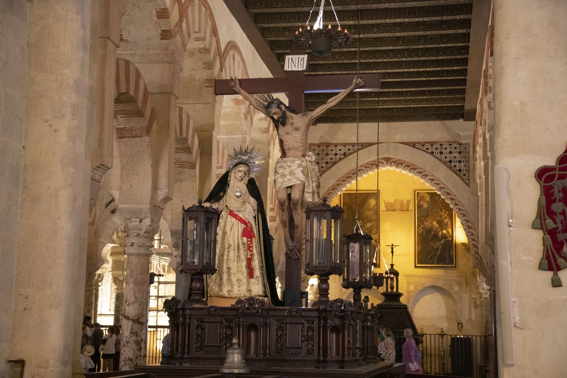 Las cofradías de la provincia siguen llegando para el Vía Crucis Magno de Córdoba, en imágenes