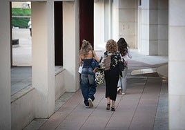 Detienen a un subinspector de la Policía Local mientras es juzgado por presuntos malos tratos continuados a su exmujer