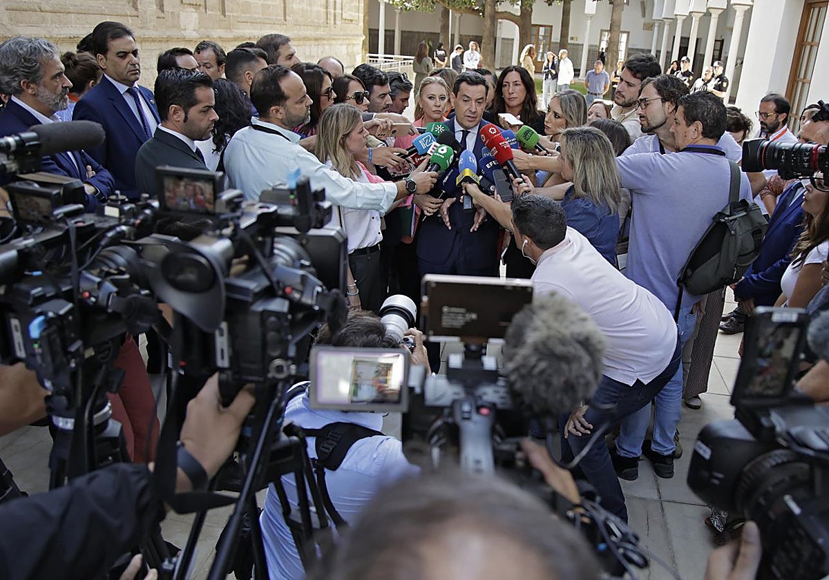 Juanma Moreno en el Parlamento andaluz