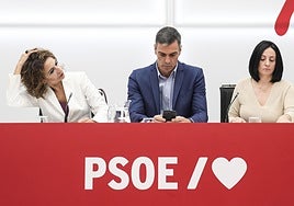 Sánchez amenaza a Ayuso con utilizar todos los medios legales a su alcance por negarse a la «lista negra» de médicos objetores