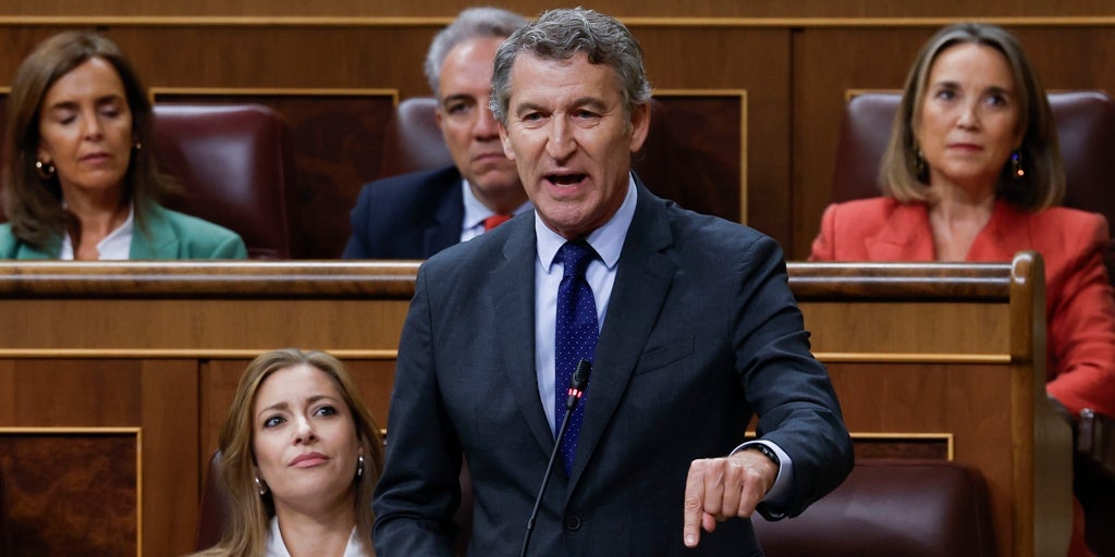 Feijóo responsabiliza a Sánchez y asegura que España no será expulsada de la OTAN: «Él saldrá de la Moncloa»
