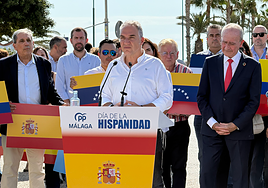 Bendodo acusa al Gobierno de traicionar el espíritu del 12 de Octubre: «Hoy manda en España quien quiere acabar con España»