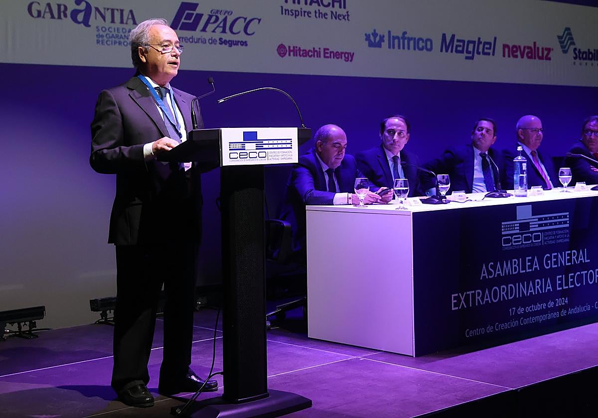 El presidente de CECO, Antonio Díaz, interviniendo ante la asamblea general de la patronal
