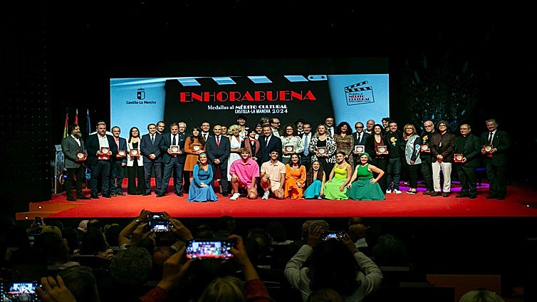 Page defiende la cultura frente a la censura y los recortes: «La incultura es la peor esclavitud»