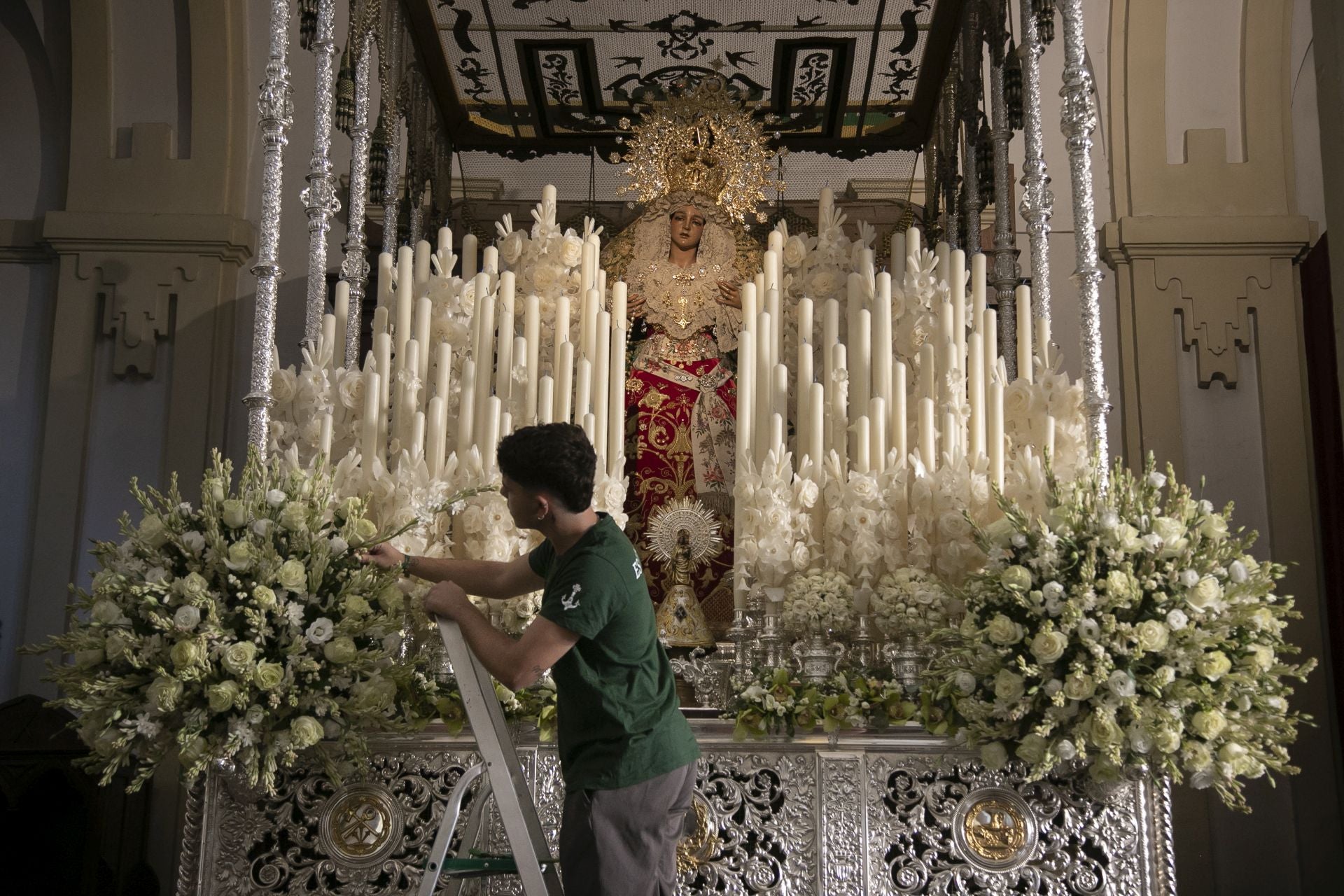 Los preparativos del Vía Crucis Magno de Córdoba, en imágenes
