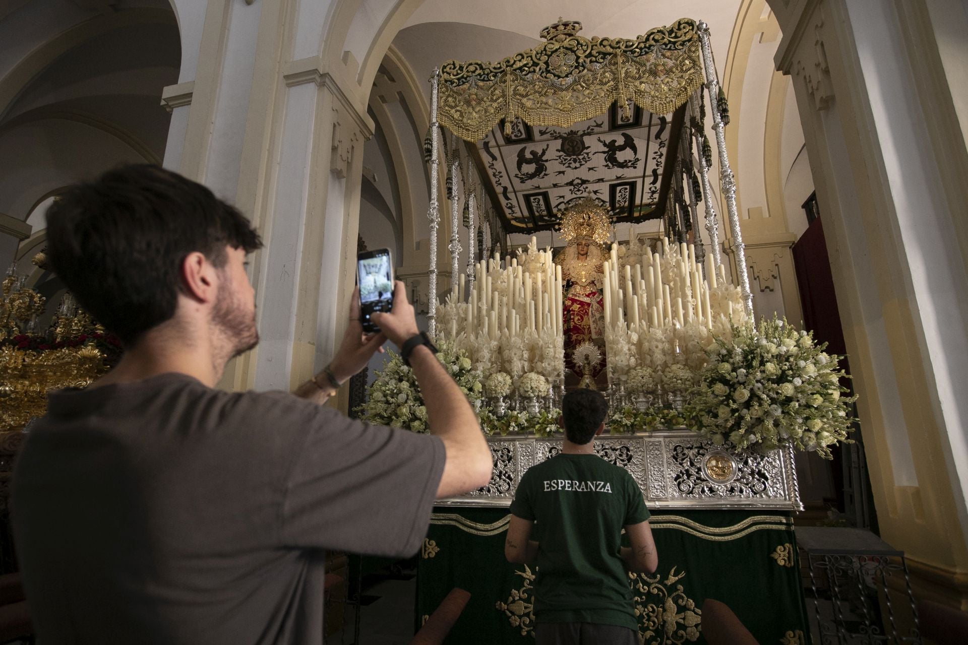 Los preparativos del Vía Crucis Magno de Córdoba, en imágenes