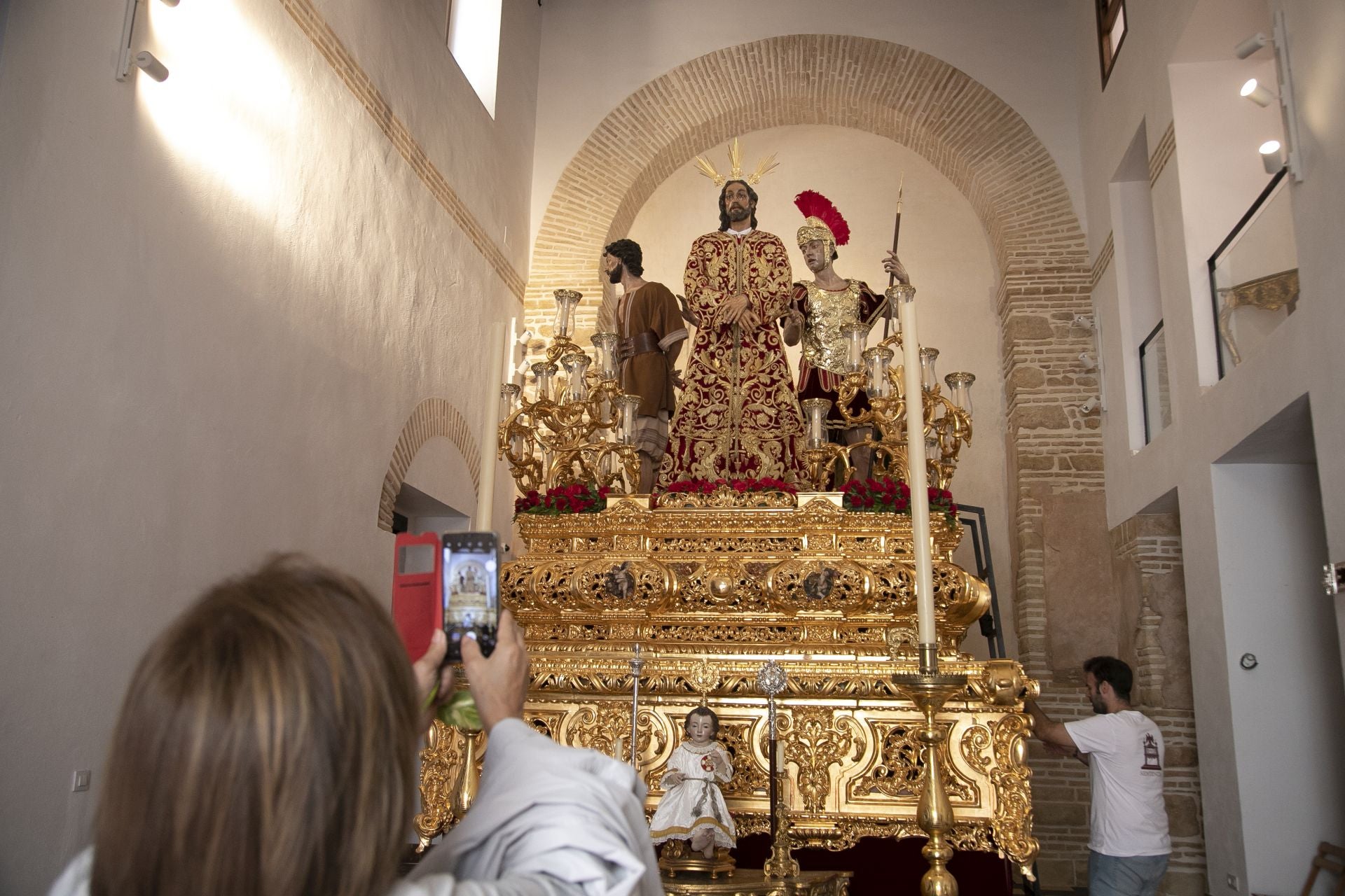 Los preparativos del Vía Crucis Magno de Córdoba, en imágenes