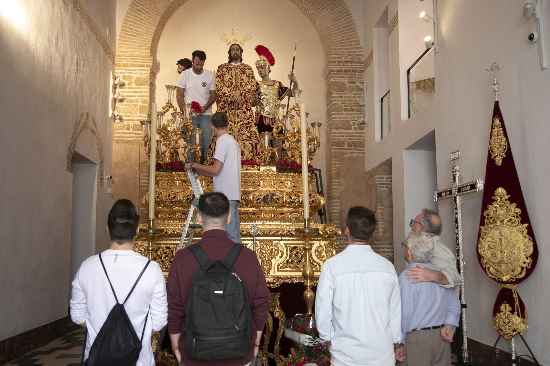 Los preparativos del Vía Crucis Magno de Córdoba, en imágenes
