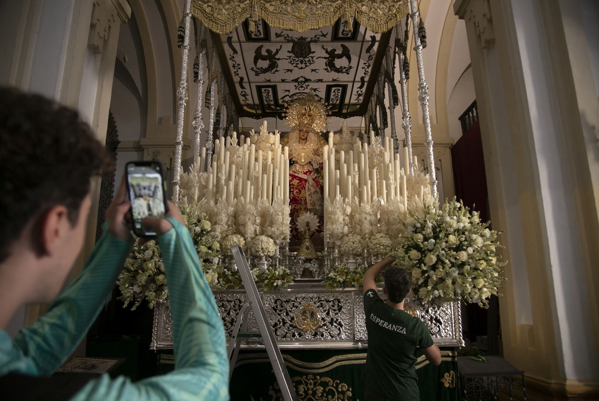 Los preparativos del Vía Crucis Magno de Córdoba, en imágenes