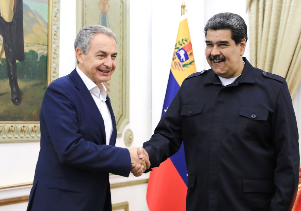 Zapatero saluda a Maduro en Caracas en 2022