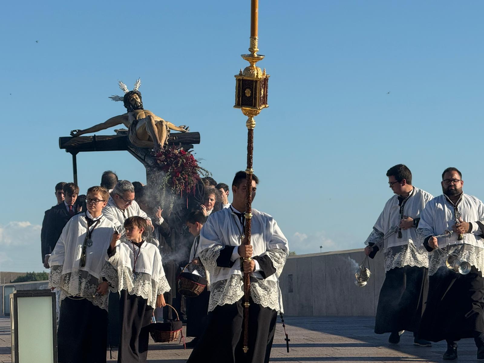 El inicio del Vía Crucis Magno de Córdoba, en imágenes