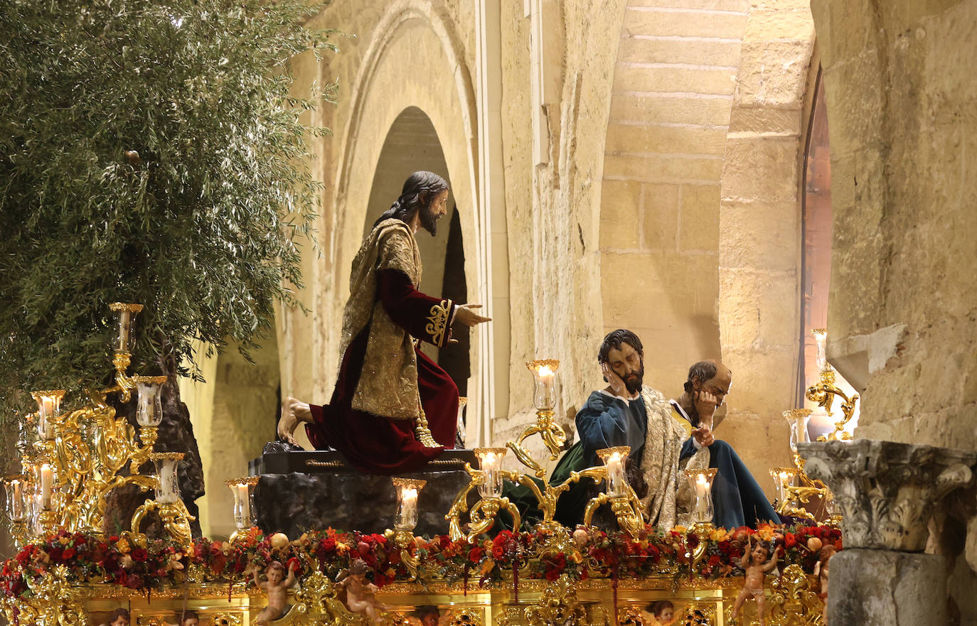 Las mejores imágenes del Vía Crucis Magno de Córdoba