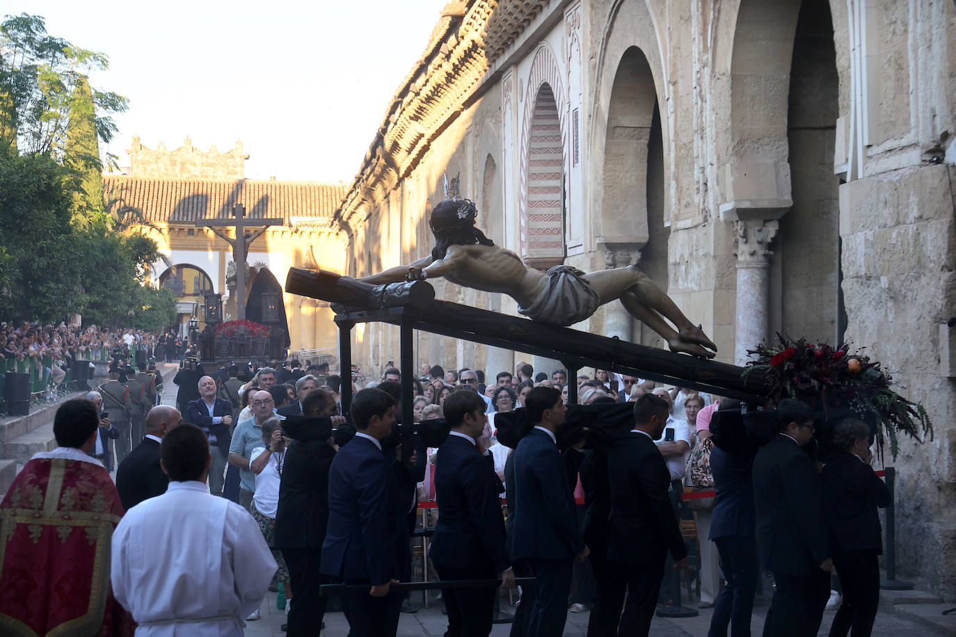 Las mejores imágenes del Vía Crucis Magno de Córdoba