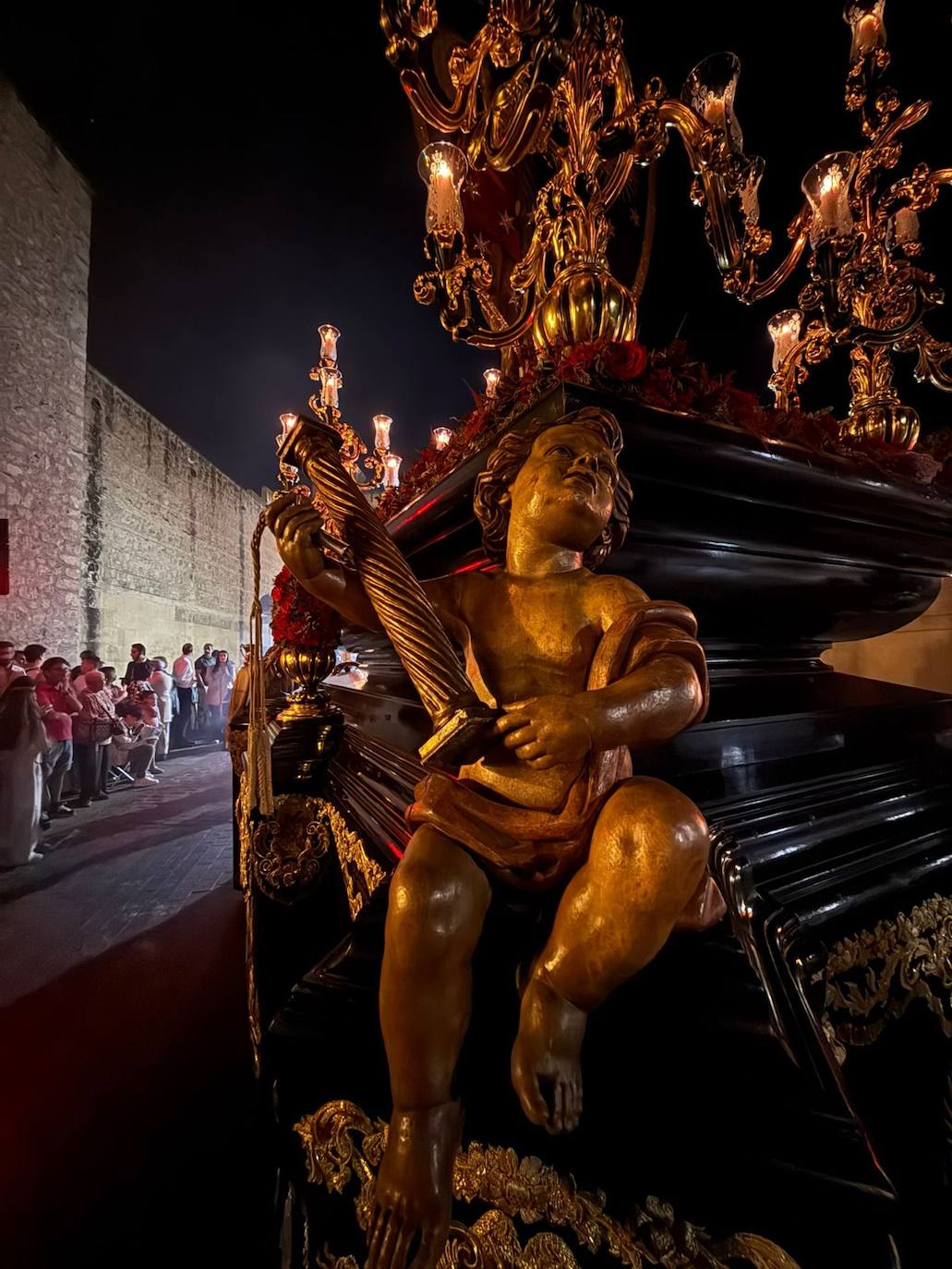 Las mejores imágenes del Vía Crucis Magno de Córdoba