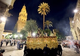 El Vía Crucis Magno desborda las calles de Córdoba y cosecha los frutos de fe y de belleza