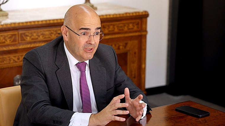 Eduardo Ruiz de Gordejuela, CEO de Kutxabank: «El tamaño de Cajasur era ya insuficiente para financiar a grandes empresas e instituciones»