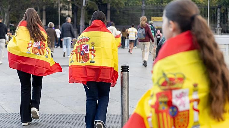 El desfile de las Furzas Armadas por la Fiesta Nacional