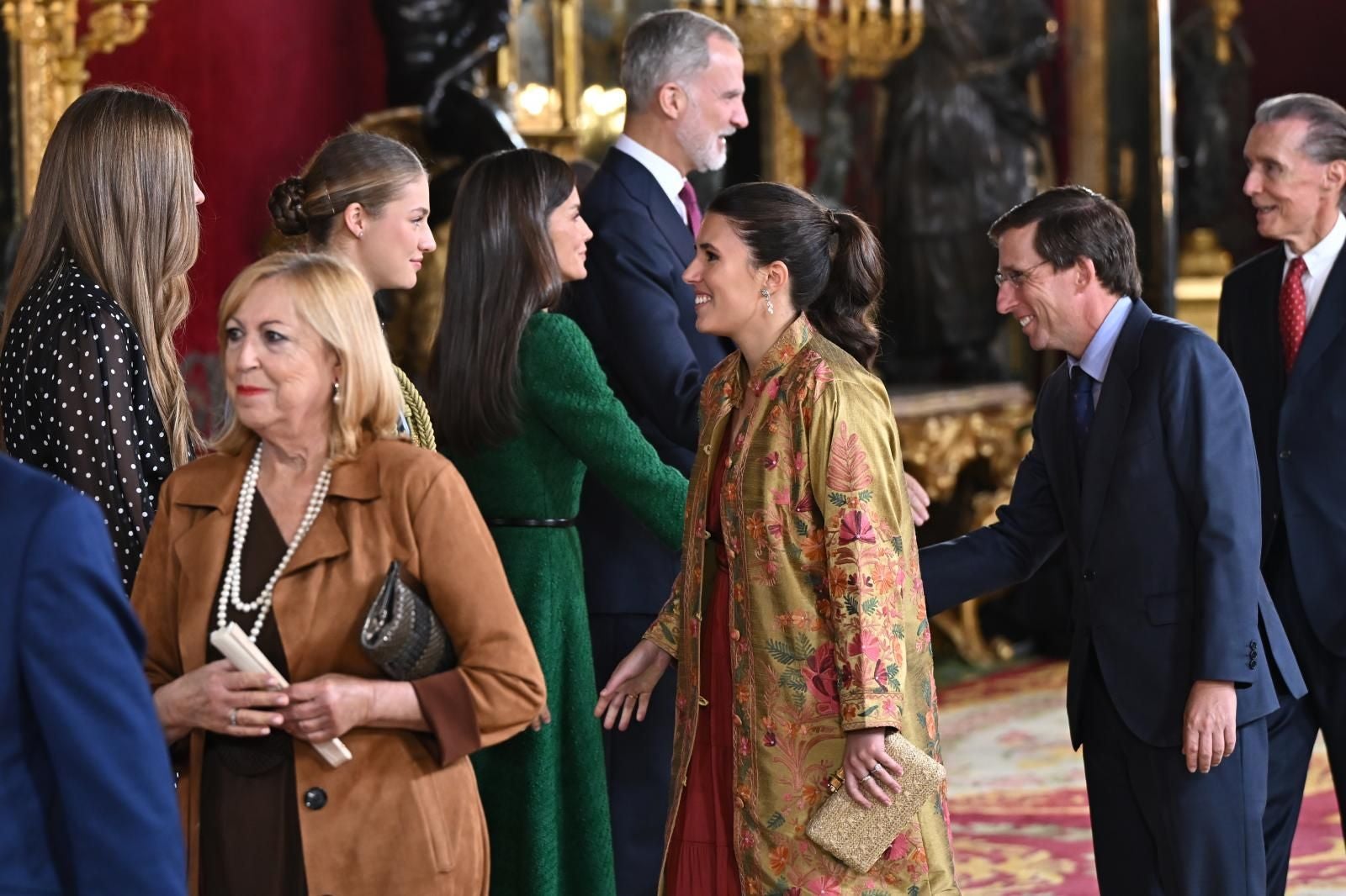 El alcalde de Madrid, José Luis Martínez-Almeida, y su mujer Teresa Urquijo, no han faltado a la recepción en el Palacio Real