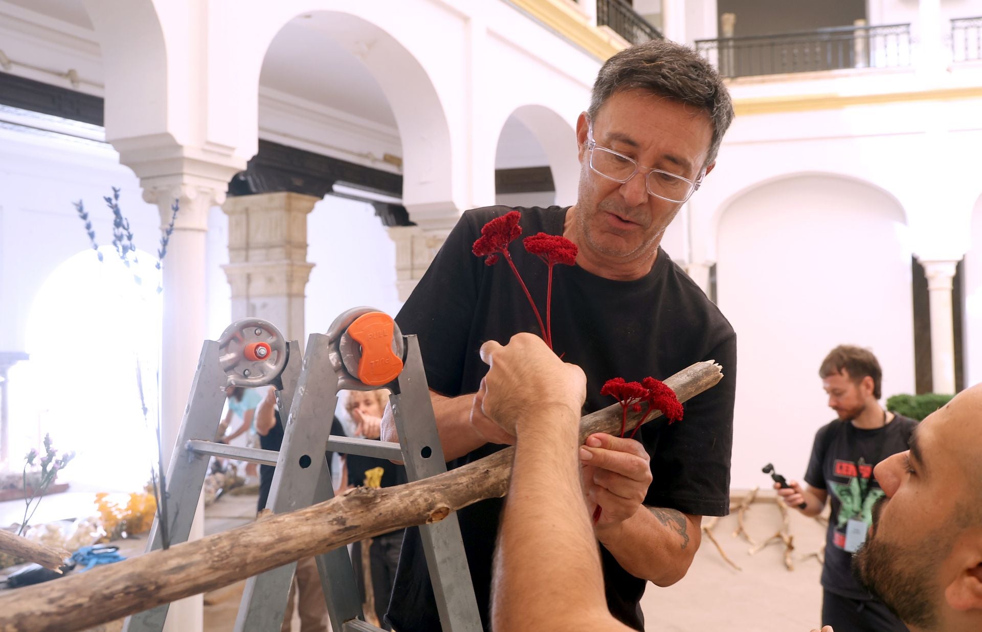 El arranque del montaje de Flora 2025, en imágenes