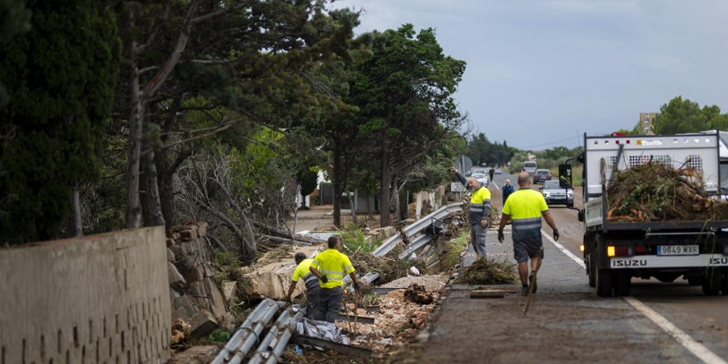 El impacto de Alice mantiene cortadas dos carreteras en Tarragona y el servicio de Euromed