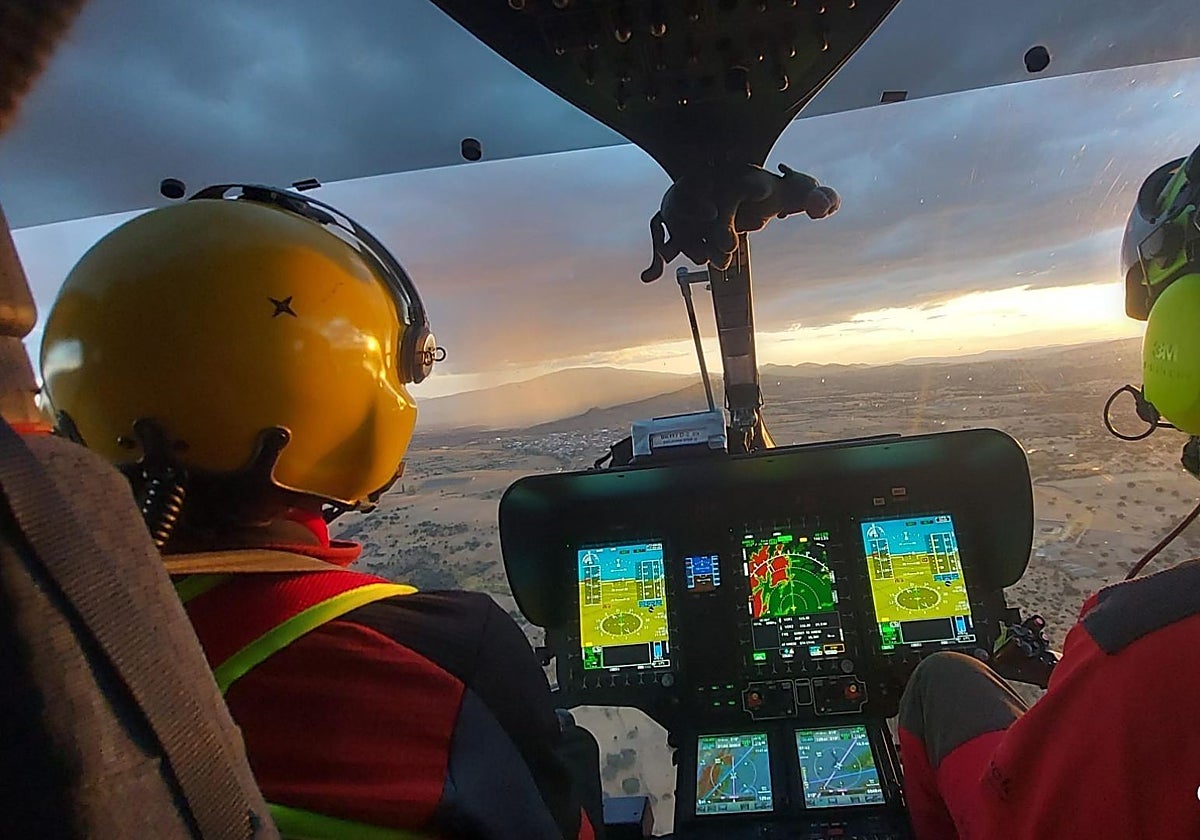 El helicóptero de la Junta acude a rescatar al joven en Candelario (Salamanca)